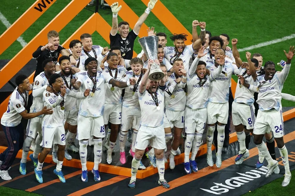 Aston Villa gana la Europa League con el protagonismo de Martínez y Buendía