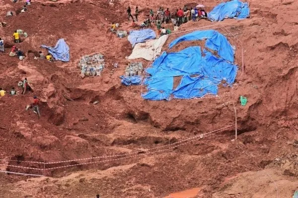 Camerún detecta cerca de 200 minas artesanales ilegales con fuerte presencia extranjera