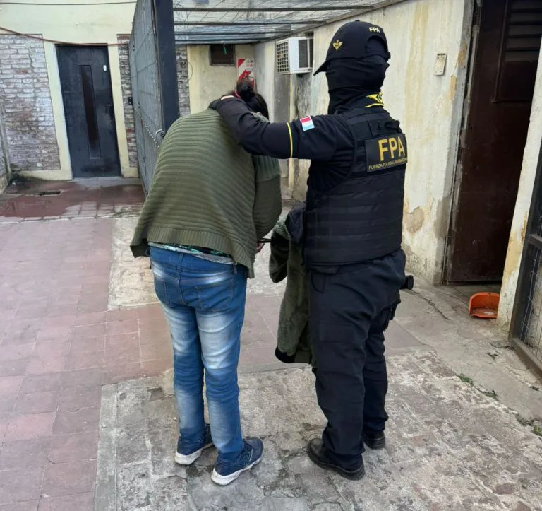 Desbaratan organización de narcotráfico entre San Francisco y Santa Fe con cinco arrestos