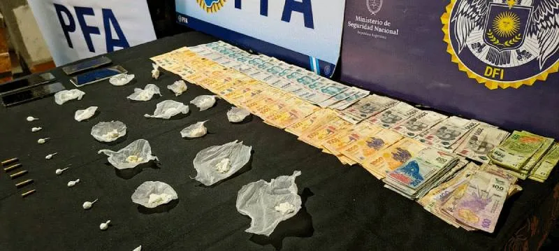 Desmantelan narco bunker en Villa Mercedes con 130 dosis de cocaína incautadas