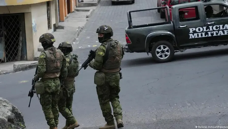 Ecuador extiende toque de queda nocturno en nueve provincias para frenar violencia