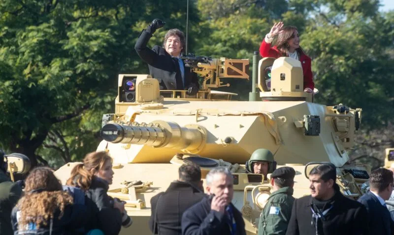 El Gobierno cancela el desfile militar del 9 de Julio por recortes en Defensa