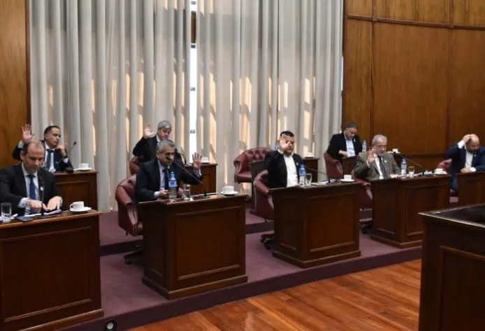 El Senado de San Luis aprobó la reforma que reduce y reorganiza el Poder Ejecutivo provincial