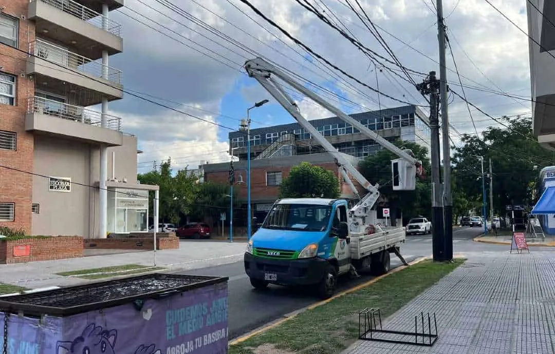 Escobar retiró 2,5 kilómetros de cableado peligroso y sancionó a siete empresas