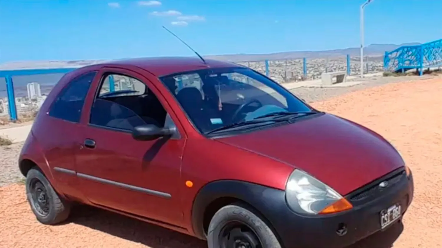 Hombre rifó su auto para pagar tratamiento de su hijo y el ganador renunció al premio