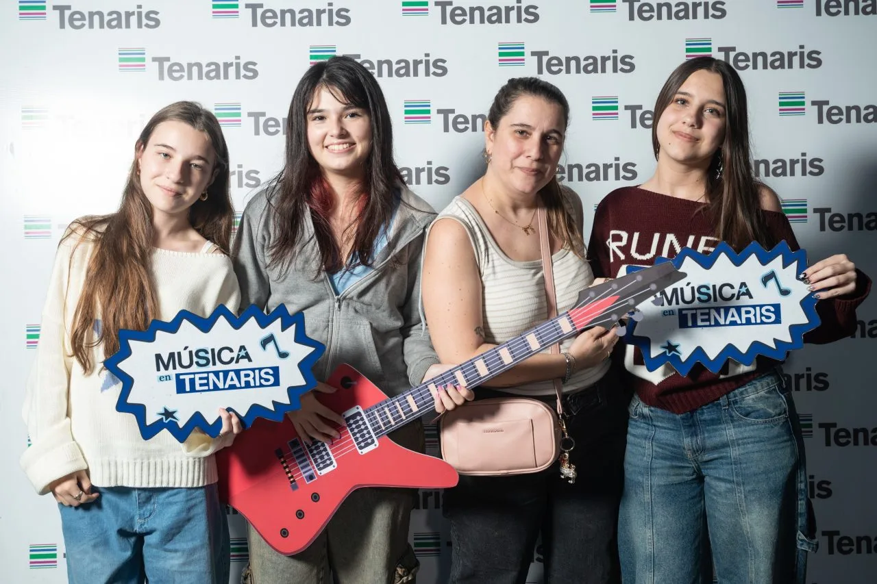 Juanchi Baleirón llevó su música y experiencia al Auditorio de Tenaris en Campana