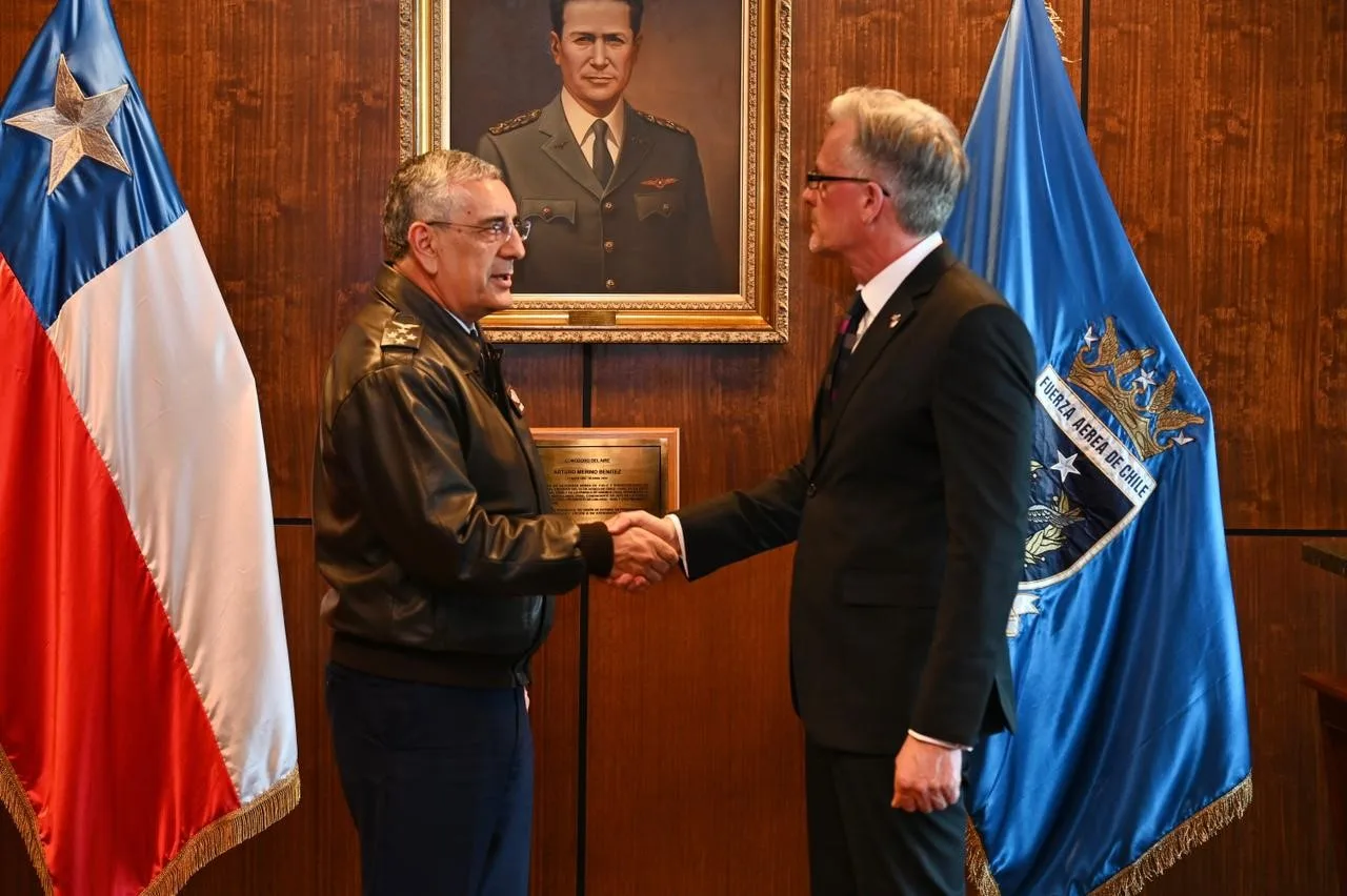 La alianza militar entre Chile y Reino Unido desafía el discurso sobre Malvinas