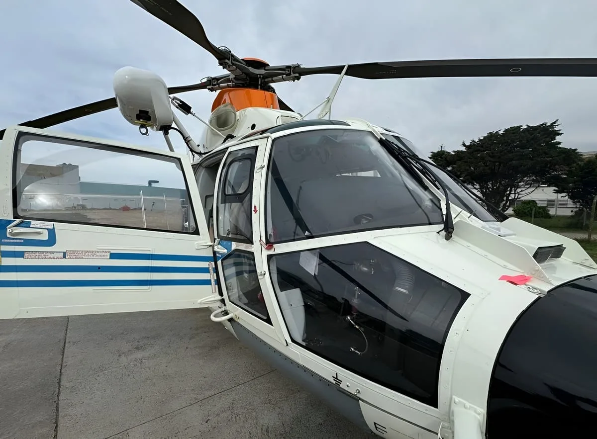 La Prefectura evacuó por aire a un tripulante con urgencia cardíaca frente a Viedma