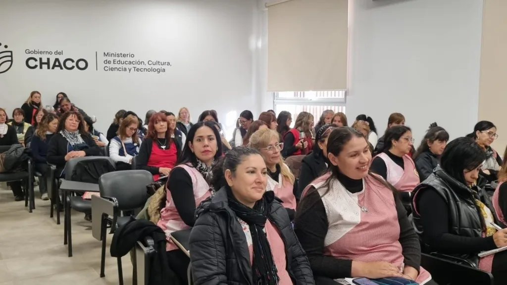 Más de 44 mil docentes provinciales participan en capacitaciones que avanzan en la alfabetización y la inclusión