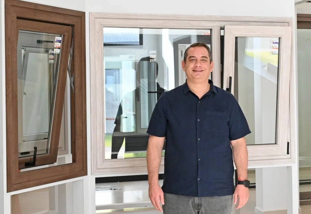 Medio siglo de Aberturas de Aluminio: de docentes en la Patagonia a referentes en fabricación local