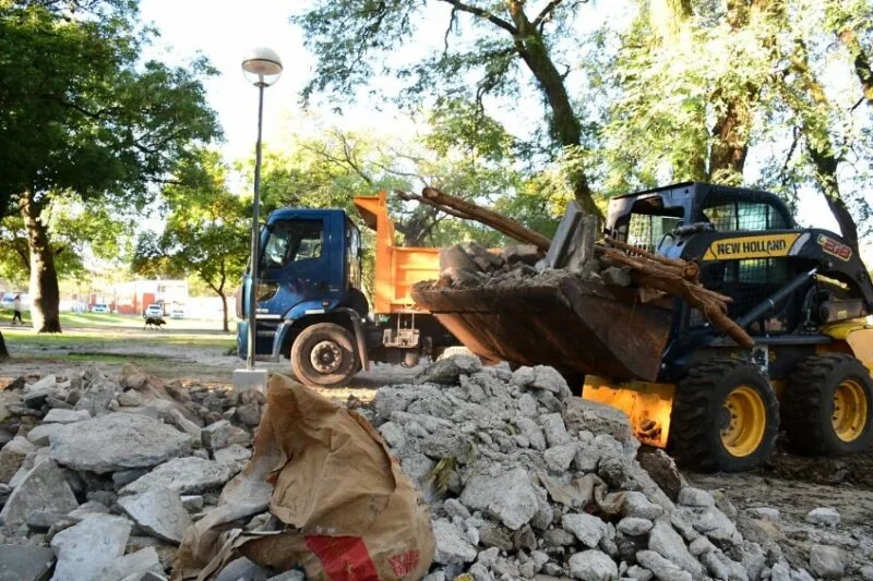 Mejoran el Parque Mitre con nuevas rampas, iluminación y renovación de mobiliario