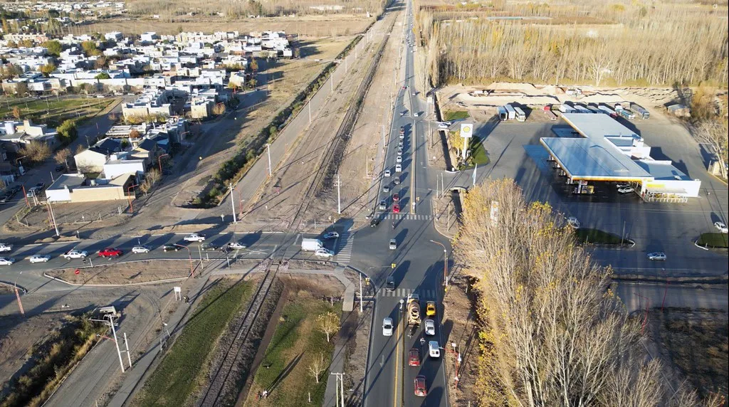 Mejoran la circulación en Ruta Provincial 65 con nuevas intersecciones y semáforos inteligentes