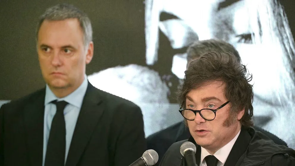 Milei mantiene firme a Adorni pese a la investigación por enriquecimiento ilícito