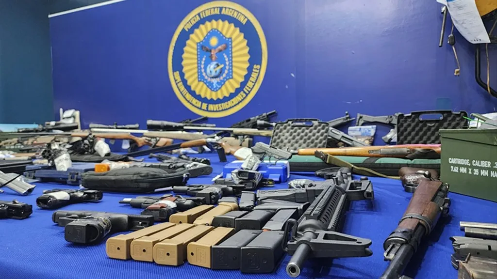 Procesaron a 12 personas por integrar una red de tráfico ilegal de armas en varias provincias