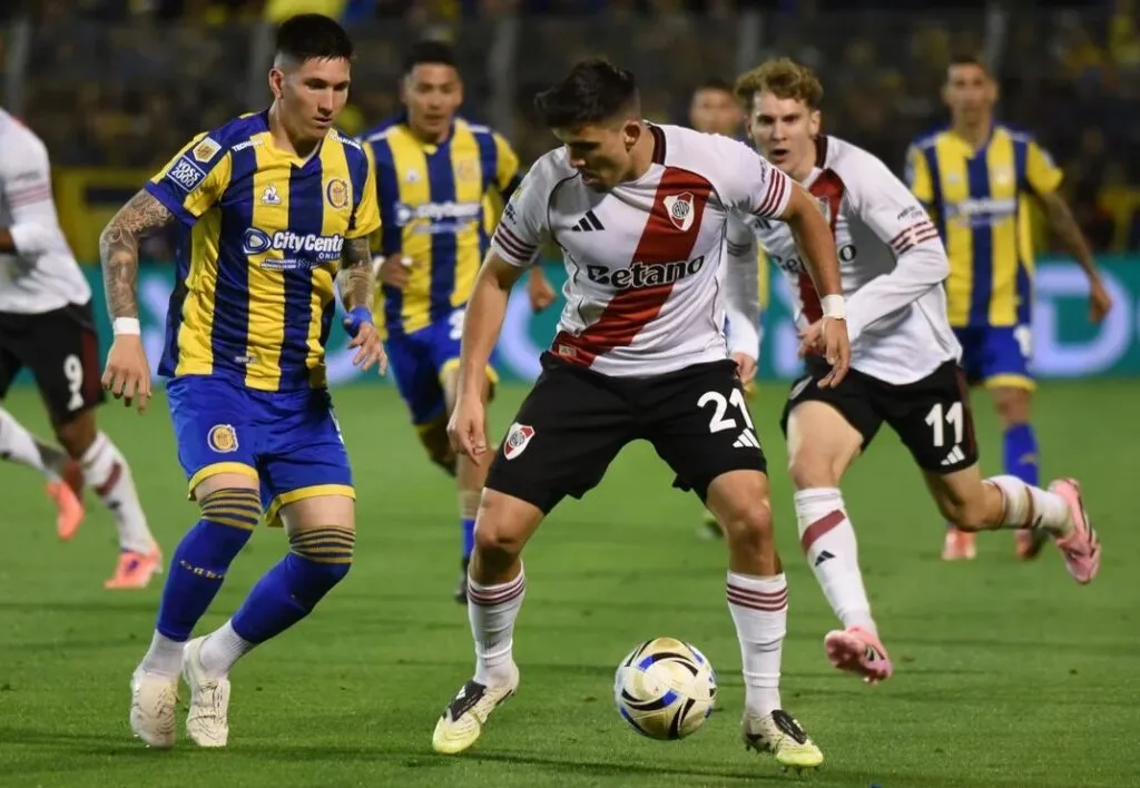 River Plate y Rosario Central se enfrentan en una semifinal del Torneo Apertura marcada por la tensión