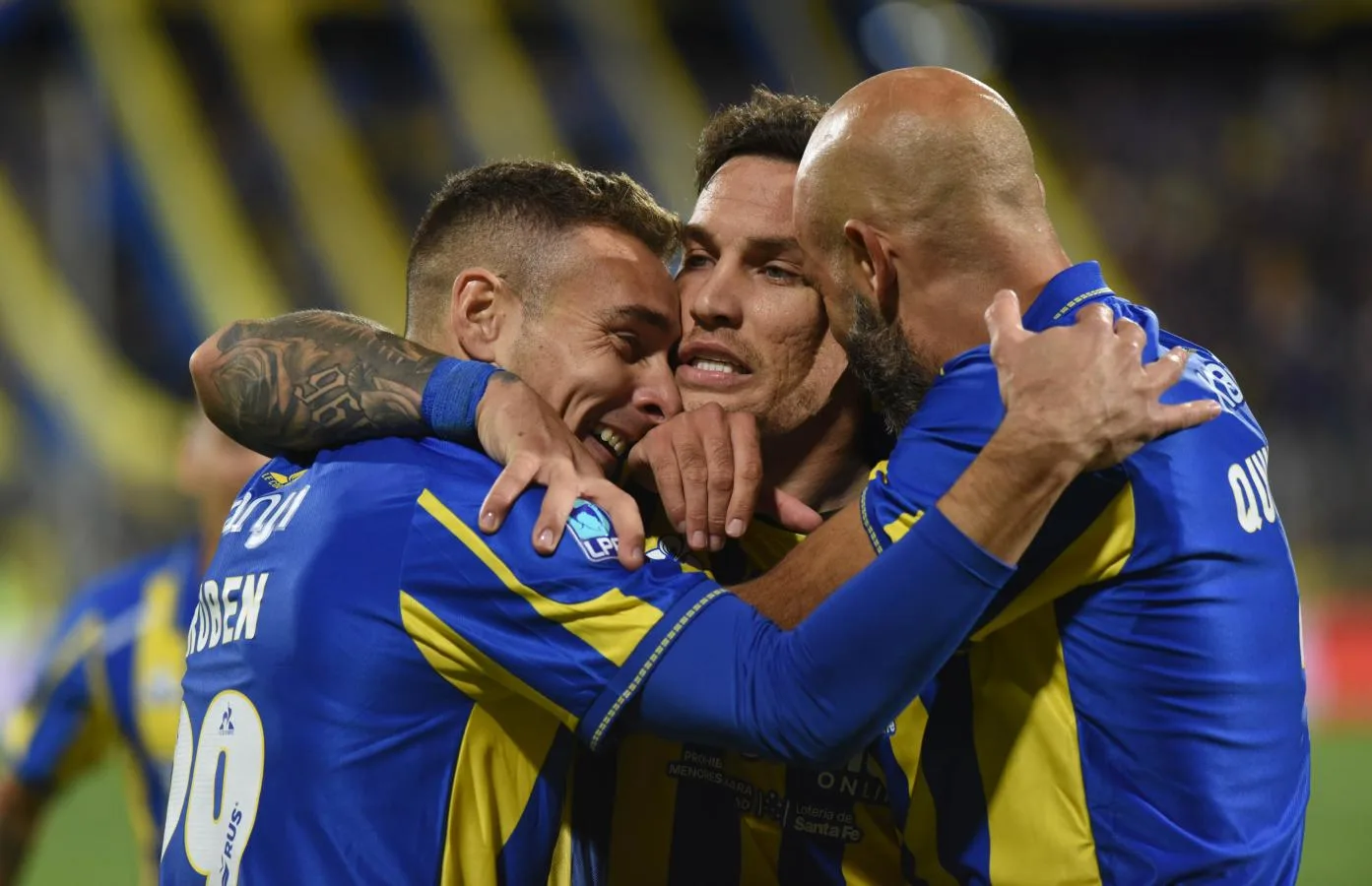 Rosario Central eliminó a Racing Club en un partido decisivo y polémico