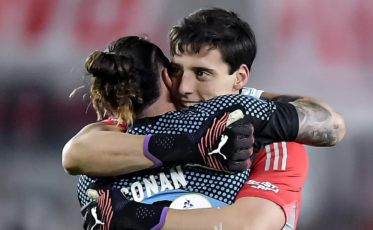 Santiago Beltrán destacó en River y mostró un gesto de camaradería con Jeremías Ledesma tras el triunfo