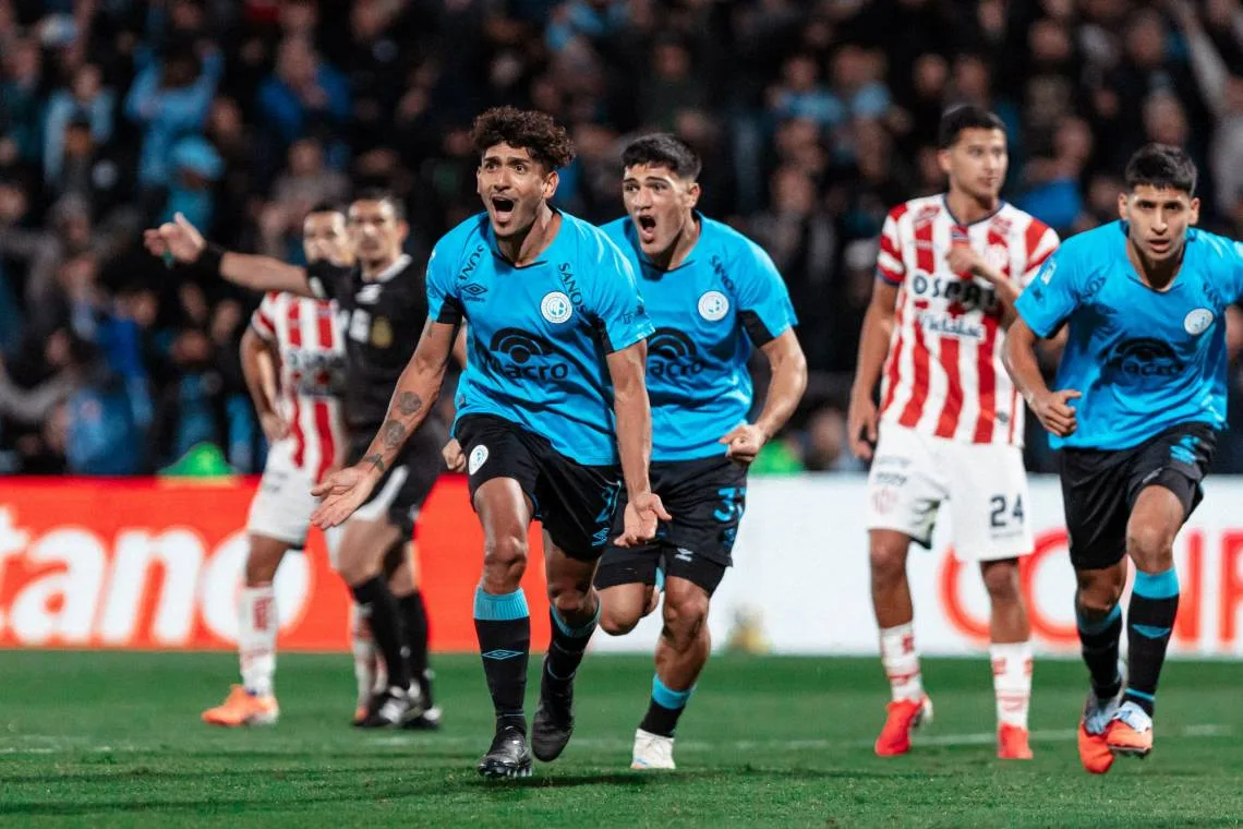 Unión quedó fuera del Torneo Apertura tras perder con Belgrano en Alberdi
