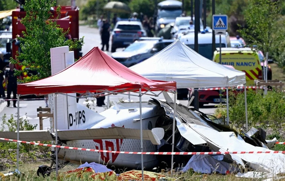 Accidente aéreo en Francia deja once muertos durante bautismo de paracaidismo