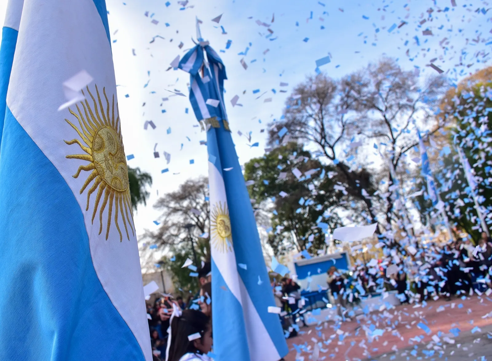 Acto y desfile recuerdan al General Manuel Belgrano en su aniversario número 206