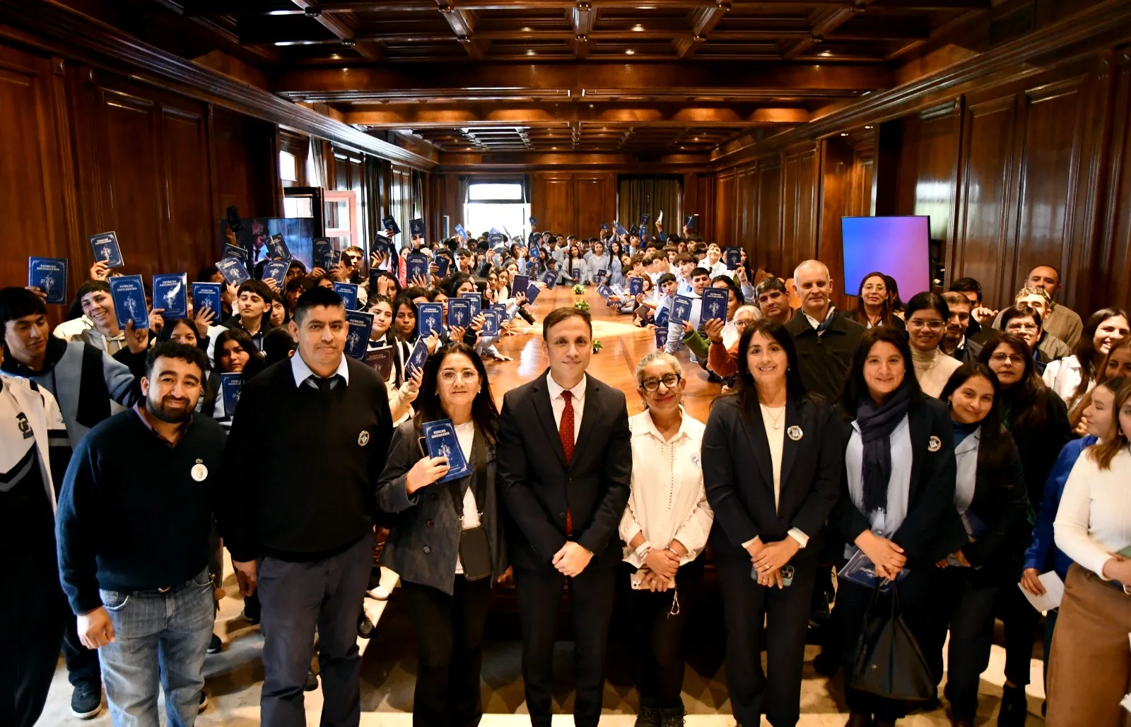 Alumnos de Loreto, Aguirre y Mitre participaron en programa que recorre sitios históricos de Santiago del Estero
