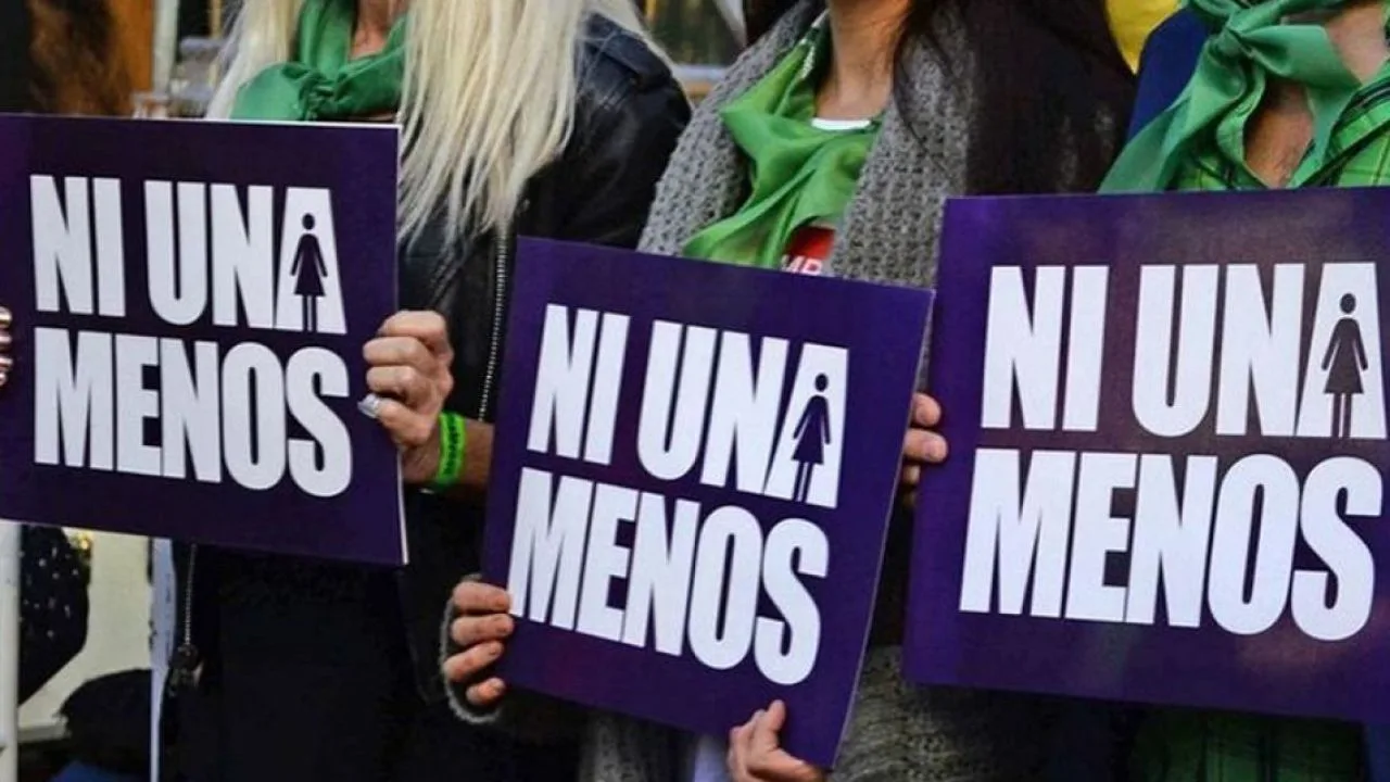 Aumentan los femicidios durante la gestión Milei y crece la controversia sobre su registro oficial