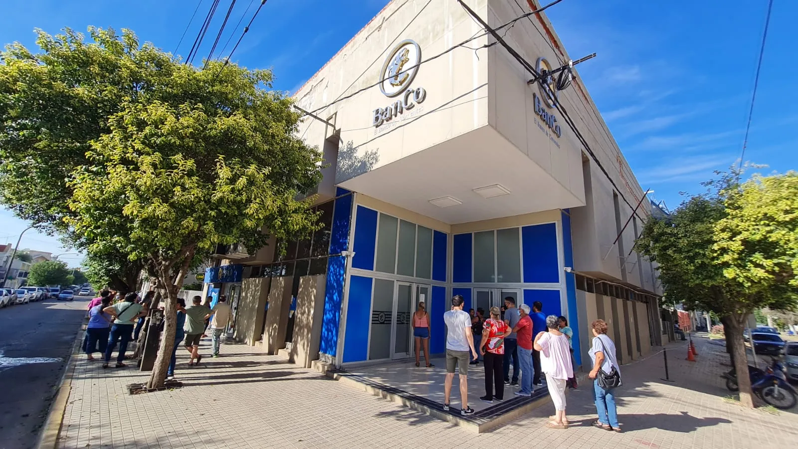 Corrientes inicia pago simultáneo del medio aguinaldo y plus de refuerzo de junio