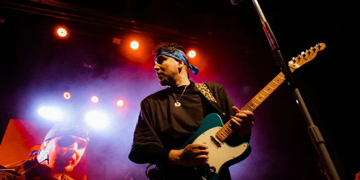 Dante Spinetta estrenó en vivo "Día 3" con recital agotado en Niceto Club