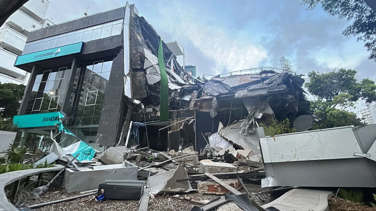 Dos fuertes terremotos sacuden Venezuela y provocan colapsos en edificios de Caracas