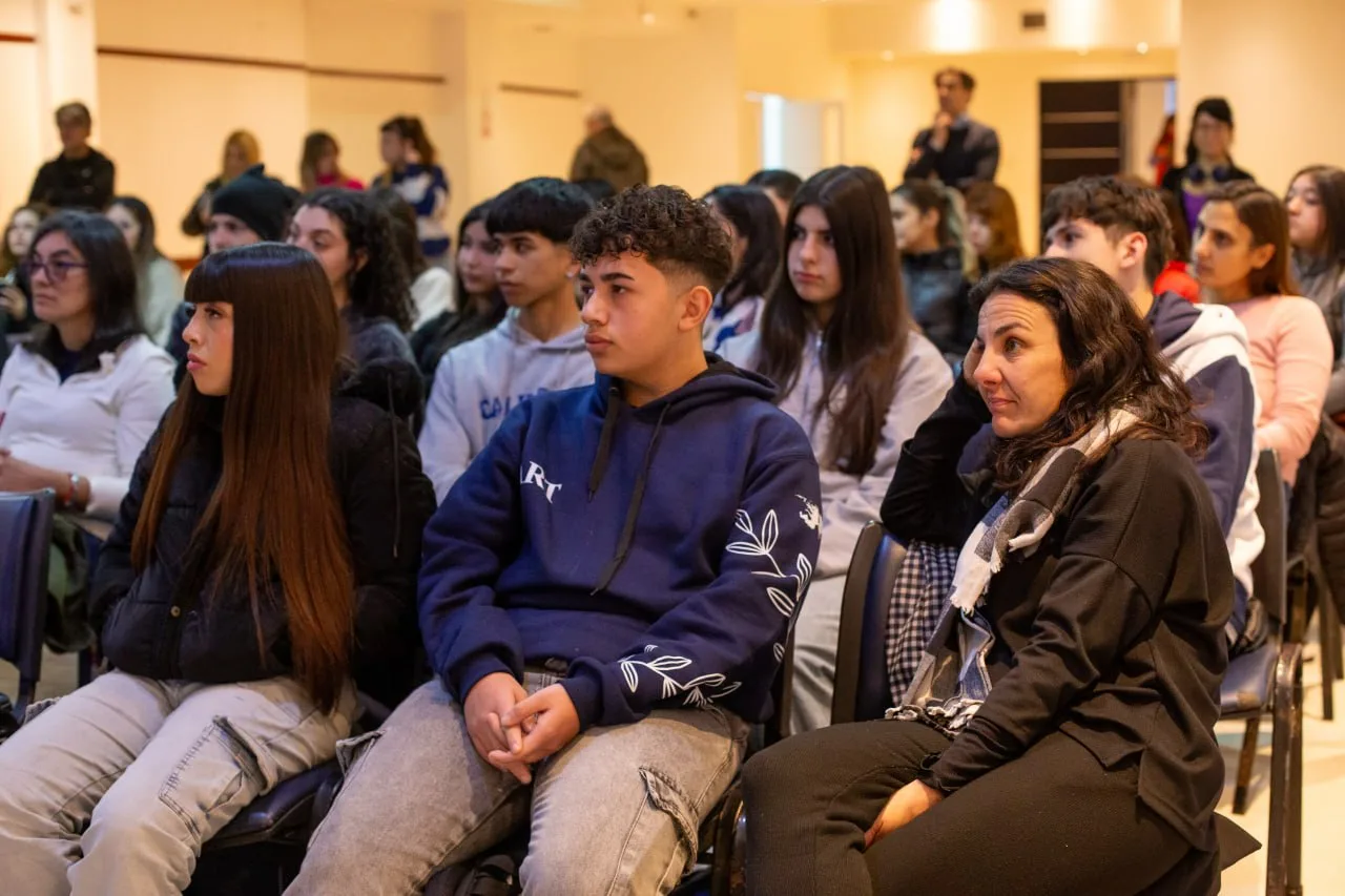 El Municipio de Quilmes presentó taller de empleabilidad para jóvenes estudiantes