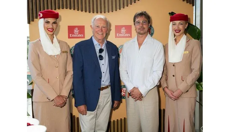 Emirates destaca en Roland-Garros 2026 con la presencia de Brad Pitt en su espacio VIP