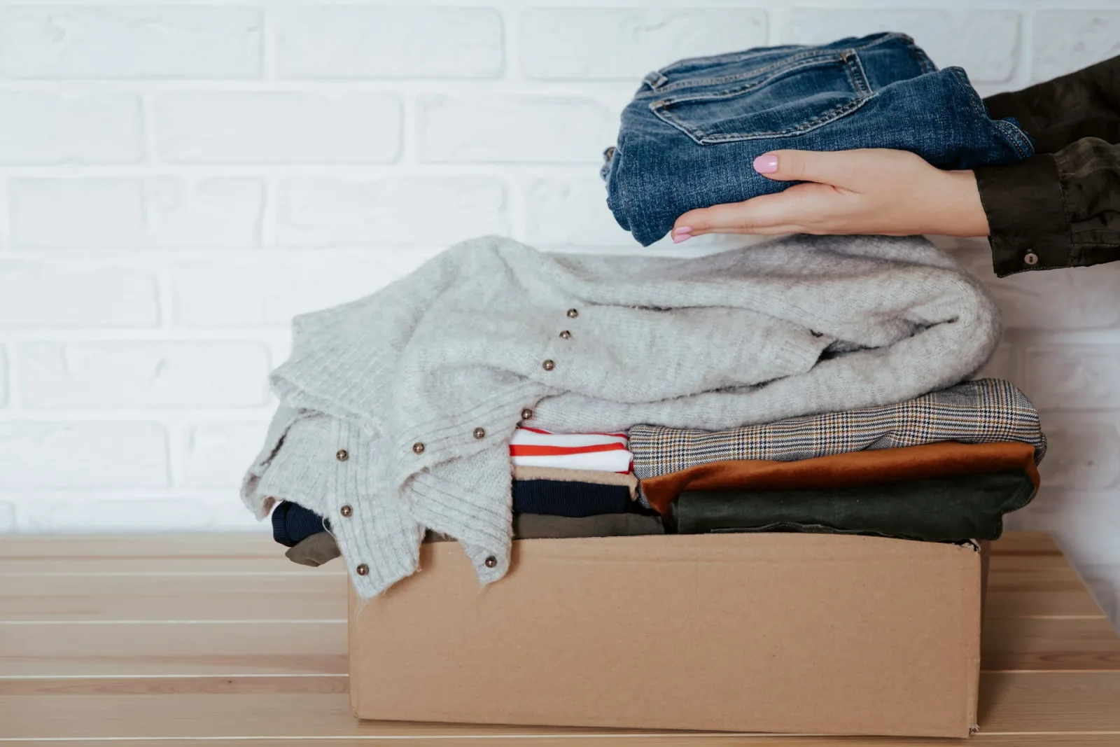 Estudiantes de CENS lanzan campaña para donar ropa y calzado a niños de escuela rural