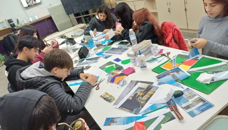 Estudiantes de Quequén integraron arte y geografía para conocer el puerto local