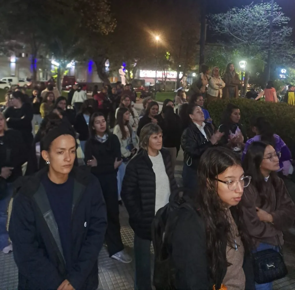 Expertos alertan sobre retroceso en políticas de género y aumento de violencia laboral