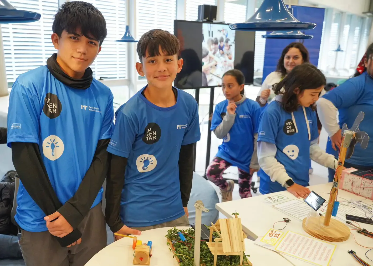 Expertos debaten los desafíos de la educación con la llegada de la inteligencia artificial