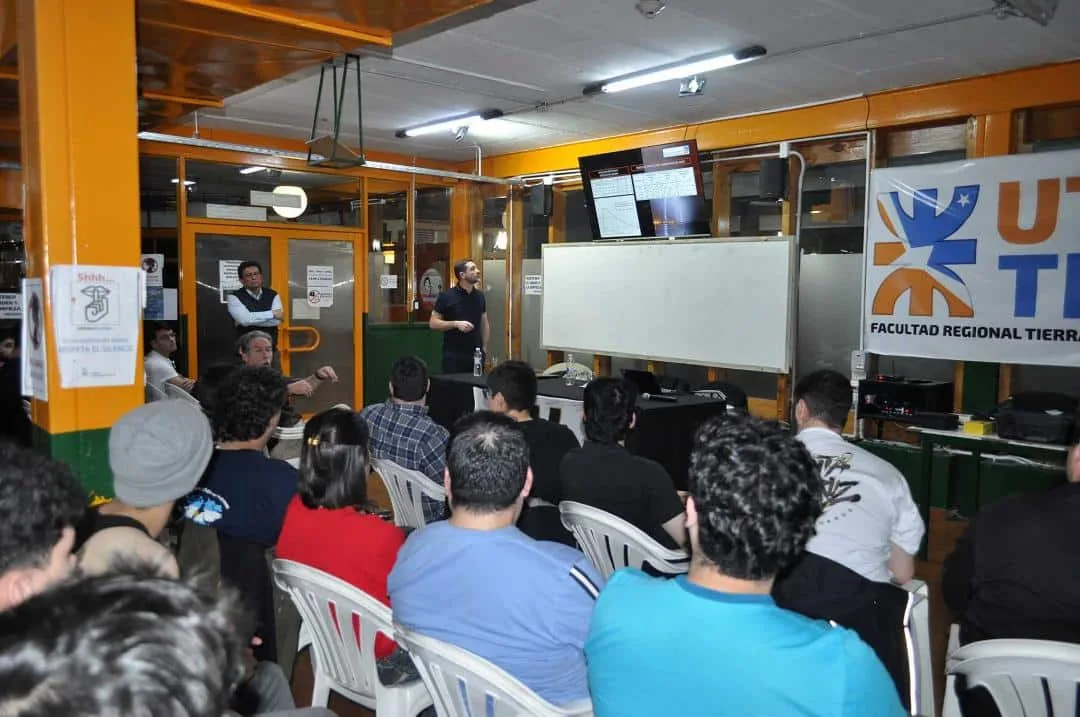 Finalizó la Semana de la Ingeniería en la UTN con enfoque en protección contra rayos