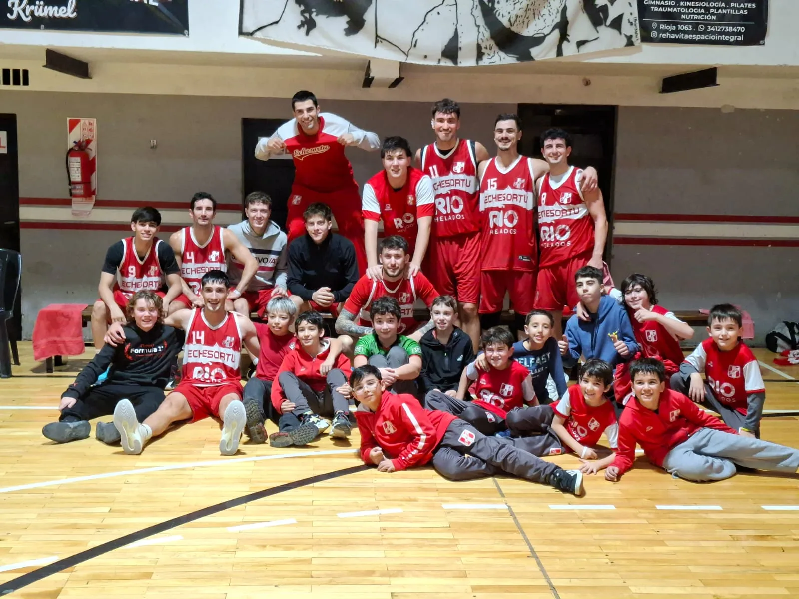 Fisherton y Echesortu ganaron y acortaron distancias en la tabla de Primera A