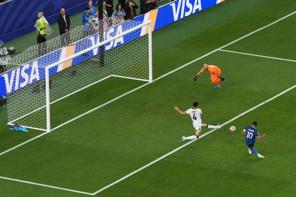 Francia domina a Irak y amplía su ventaja en el Mundial tras la pausa por tormenta