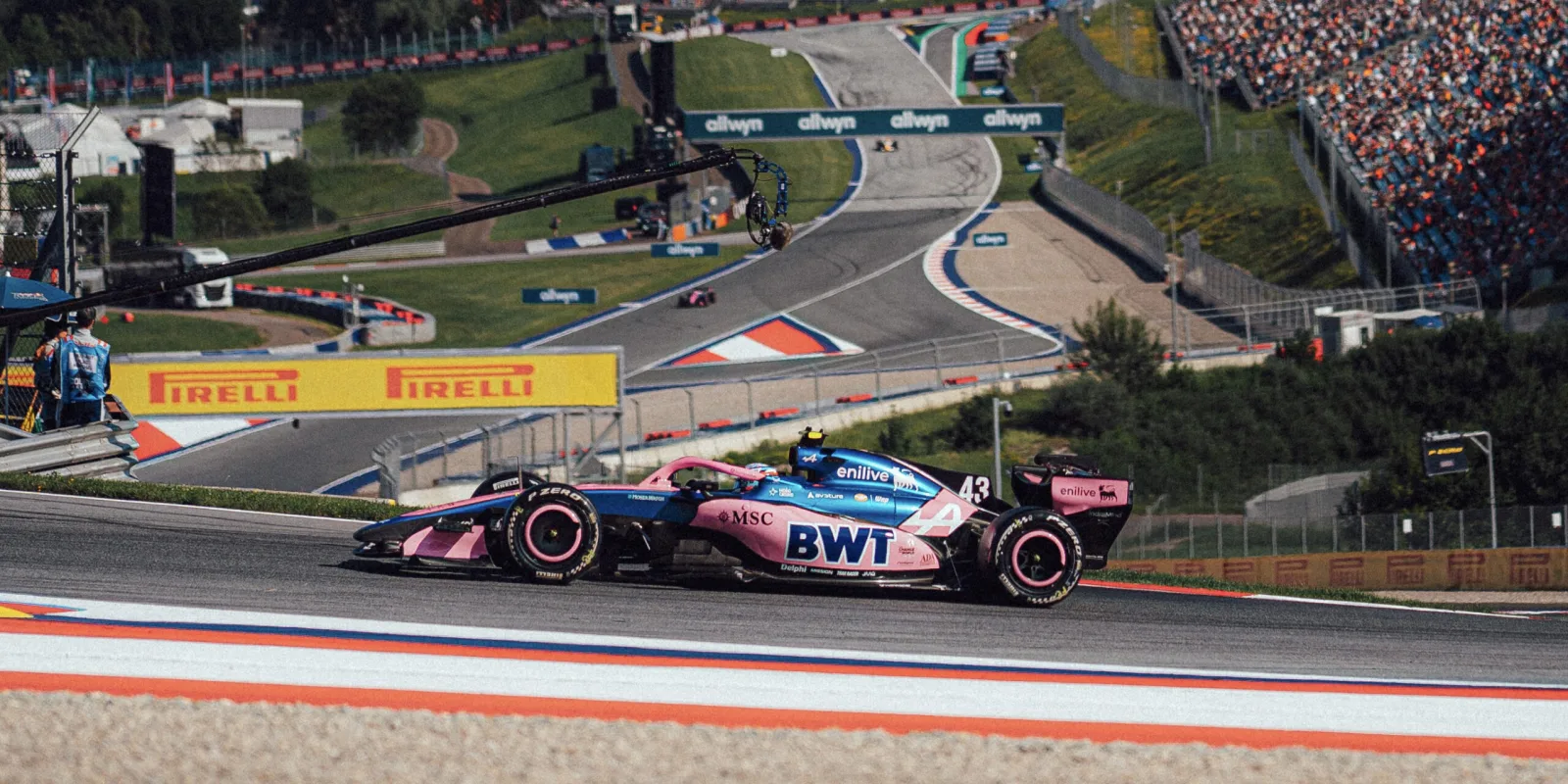 George Russell domina en Austria mientras Colapinto finaliza lejos de los puntos