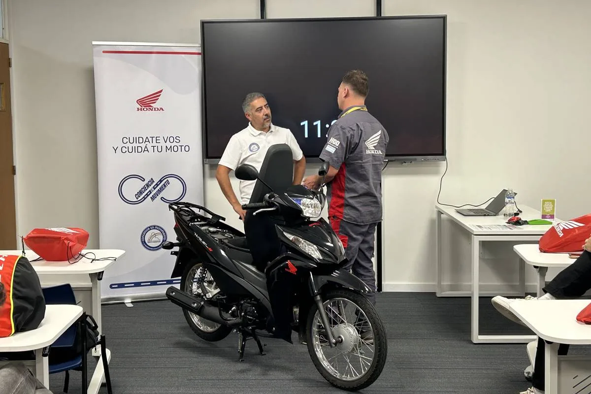 Honda impulsa la formación práctica en seguridad vial para sus concesionarios en Argentina