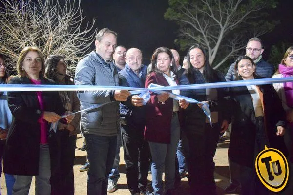 Inauguran nueva cuadra pavimentada en barrio Costa del Paraná con el programa Mita y Mita