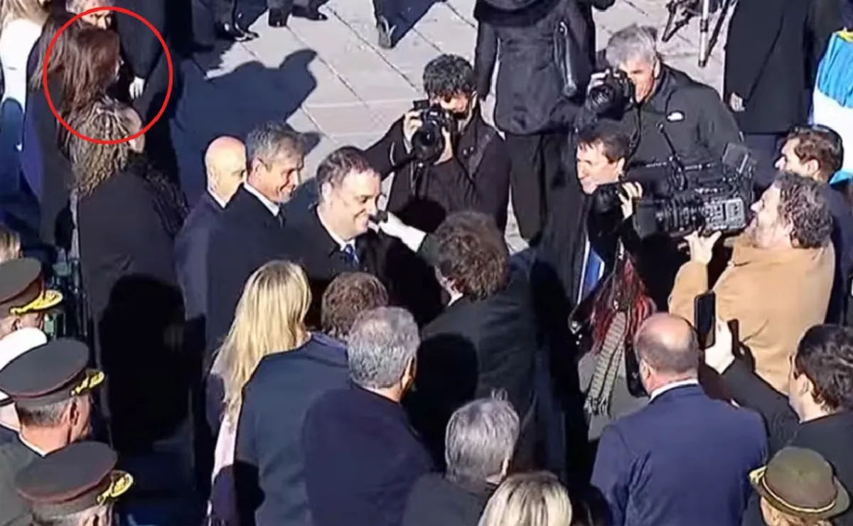 Javier Milei evita saludar a Victoria Villarruel en acto por el Día de la Bandera