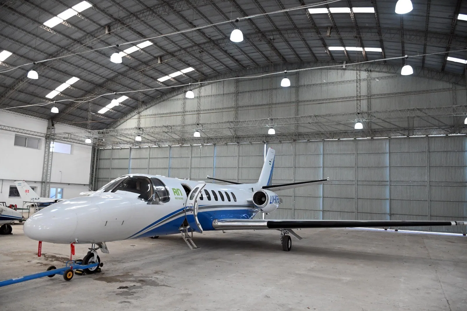 La Fiscalía archivó la denuncia sobre la venta del avión oficial de Río Negro y validó la operación estatal