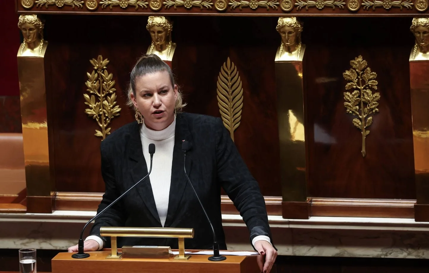Líder de diputados del LFI reclama la renuncia del ministro de Justicia tras muerte de colegiala