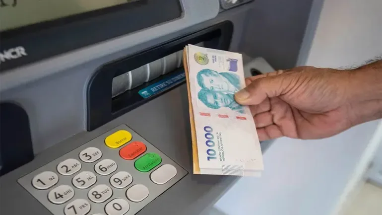 Límites actualizados para retirar efectivo en cajeros automáticos durante junio de 2026