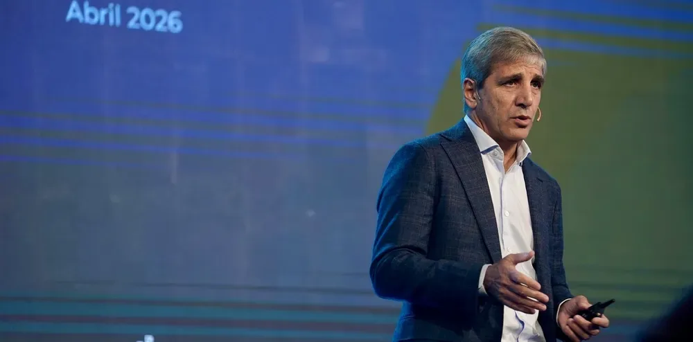 Luis Caputo descarta regreso del kirchnerismo y excluye presidencia de Axel Kicillof