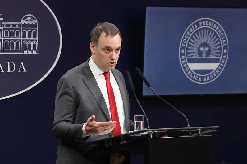 Manuel Adorni establece plazo para presentar su declaración jurada ante la Oficina Anticorrupción