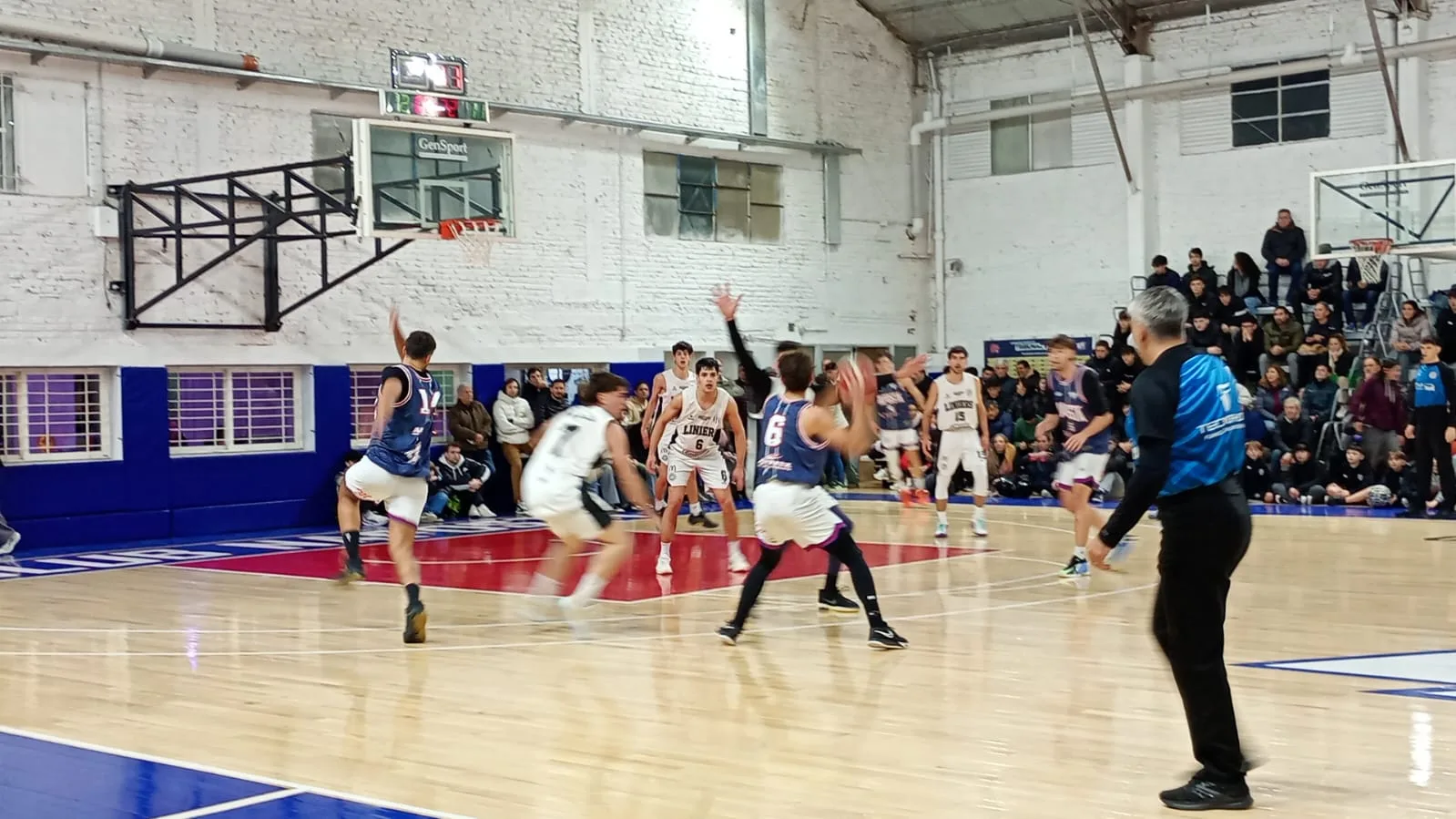 Napostá aseguró su pase a semifinales tras vencer a Liniers en juego decisivo