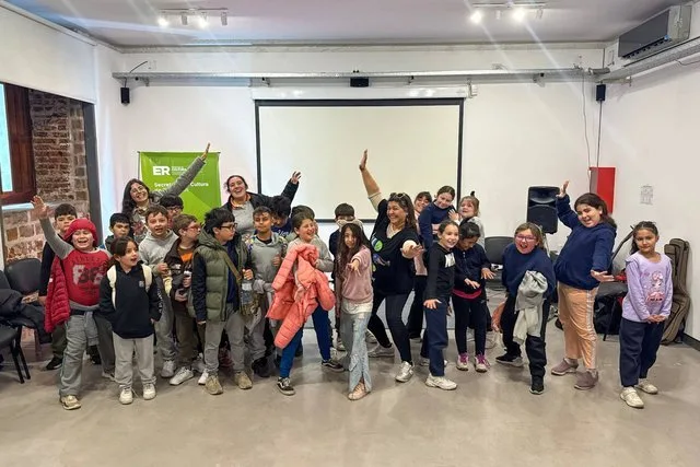 Niños de Paraná disfrutaron “Te canto un cuento” con Canto Rodado en el Museo Casa de Gobierno