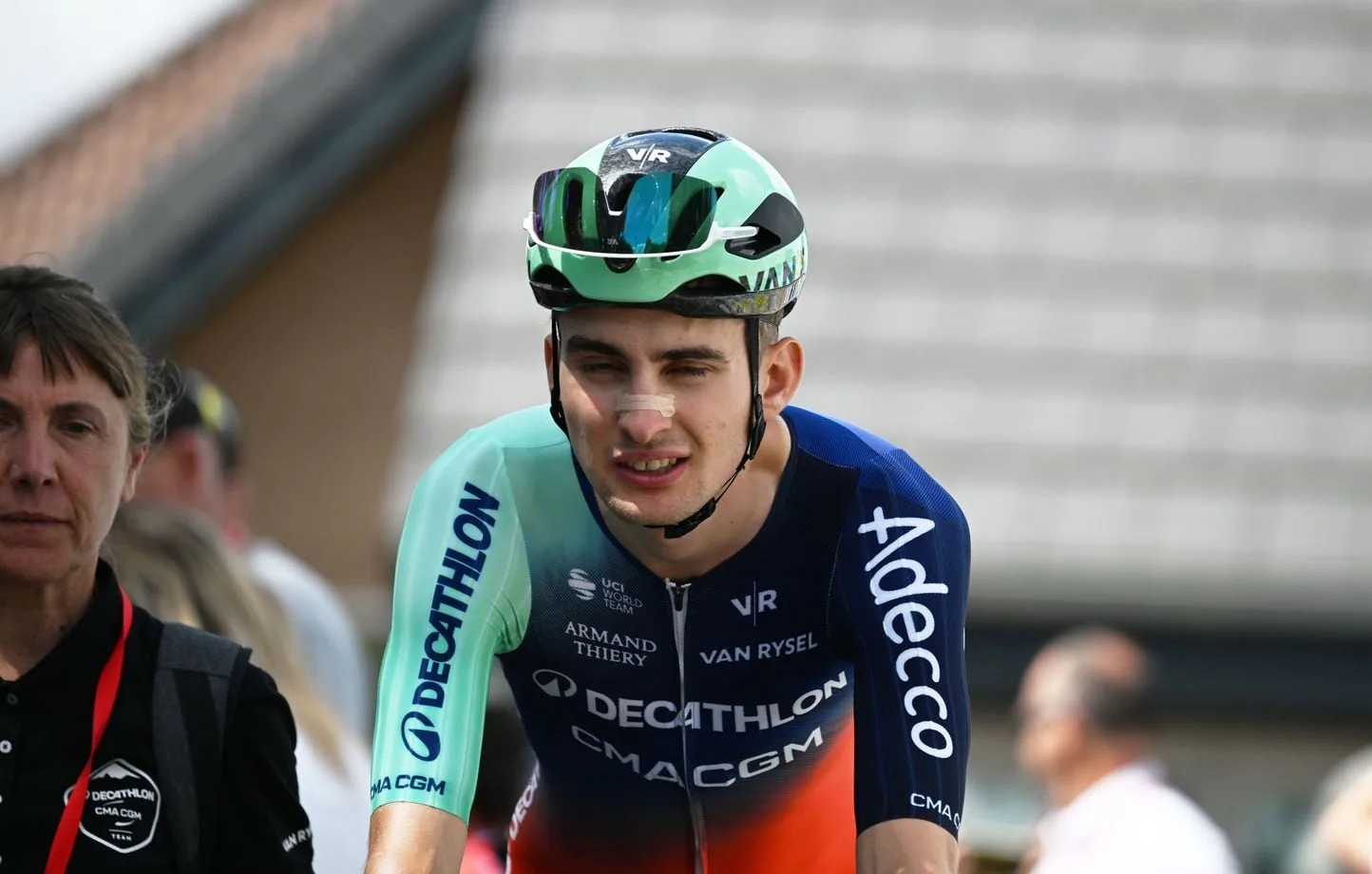 Paul Seixas admite error tras caída y destaca el apoyo de su equipo en Tour Auvernia-Ródano-Alpes
